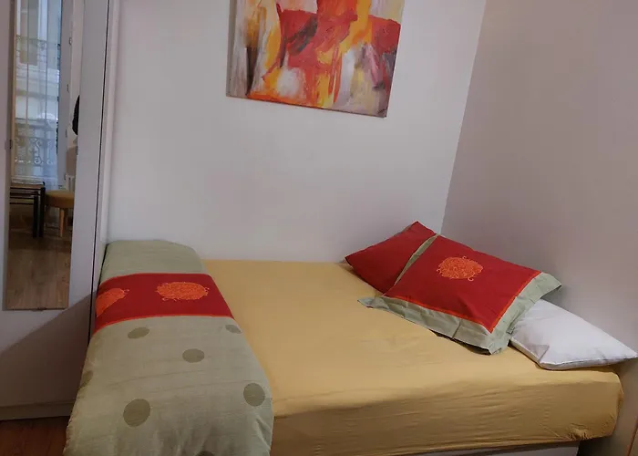 A Studio In Heart Of Montmart Sacre Coeur